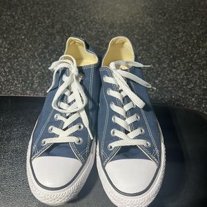 Converse shoes blue size 8